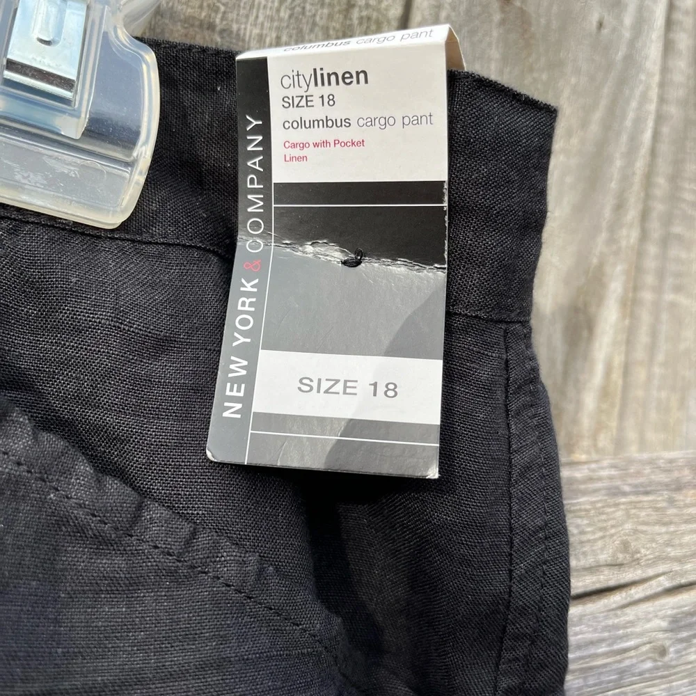 New York & Company ‘Columbus Cargo Pant’ - Picture 3 of 5